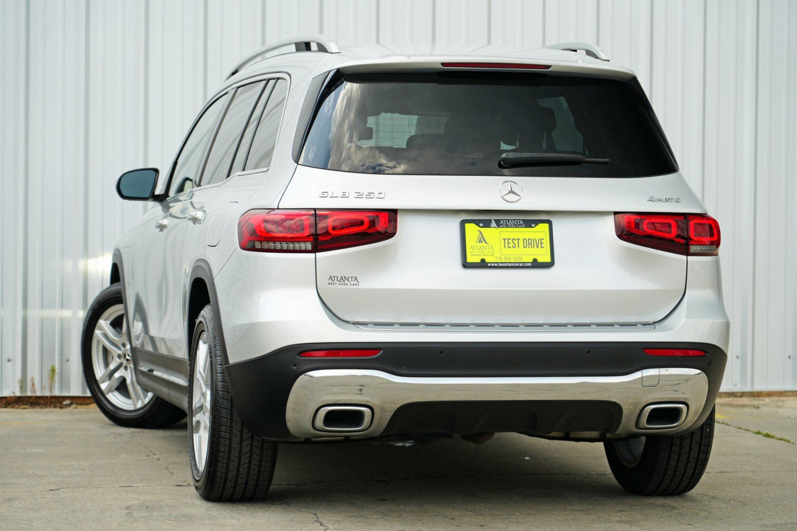 Used 2021 Mercedes-Benz GLB 250 4MATIC w/ Premium Package image 5