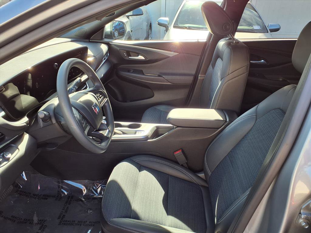 Used 2024 Buick Envista Preferred image 17