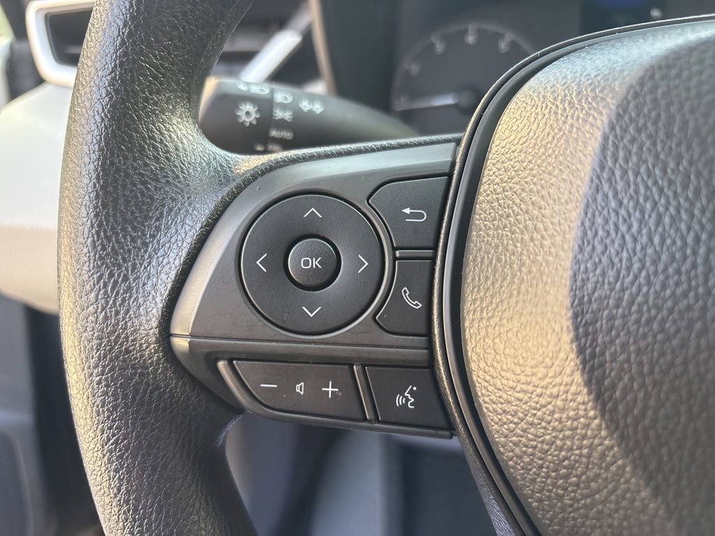 Used 2025 Toyota Corolla LE image 23