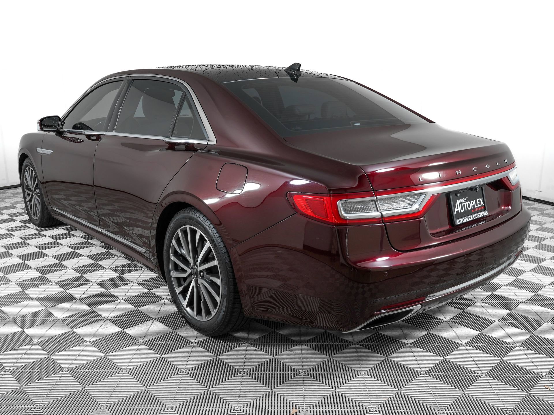 Used 2019 Lincoln Continental Select w/ Continental Climate Package AWD/4WD image 7