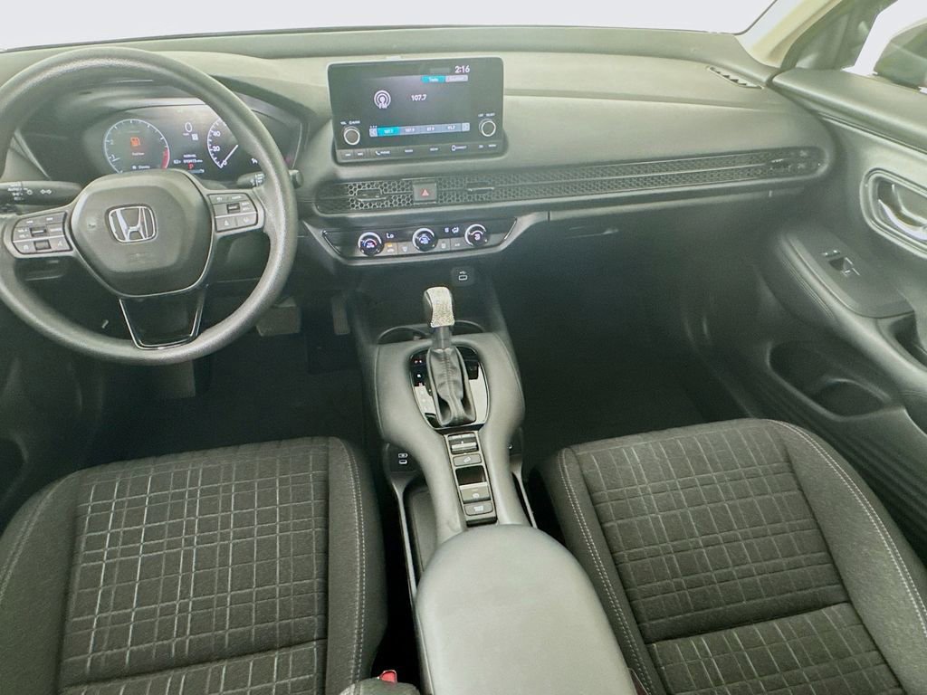Used 2025 Honda HR-V LX image 27