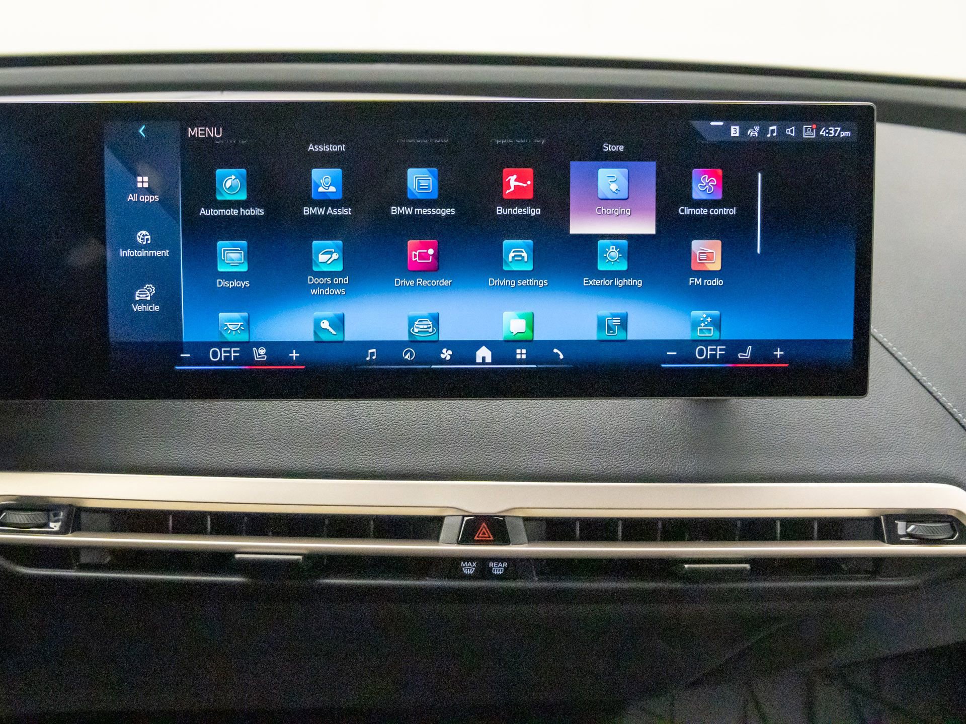 Certified 2025 BMW iX xDrive50 image 21