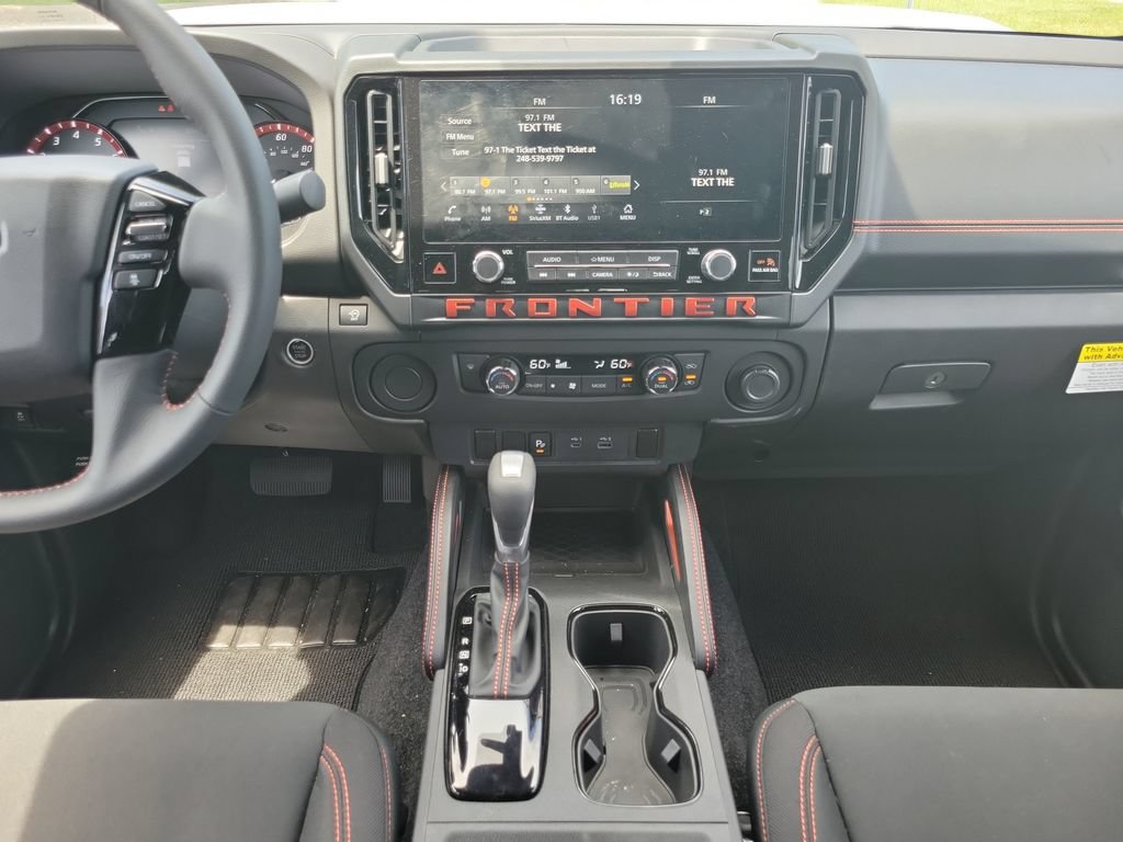 Used 2025 Nissan Frontier Pro-X RWD image 22