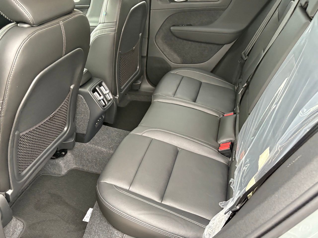 New 2026 Volvo XC40 B4 Core w/ Climate Package image 22