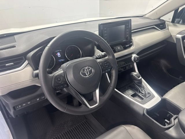 Used 2022 Toyota RAV4 XLE Premium FWD image 13