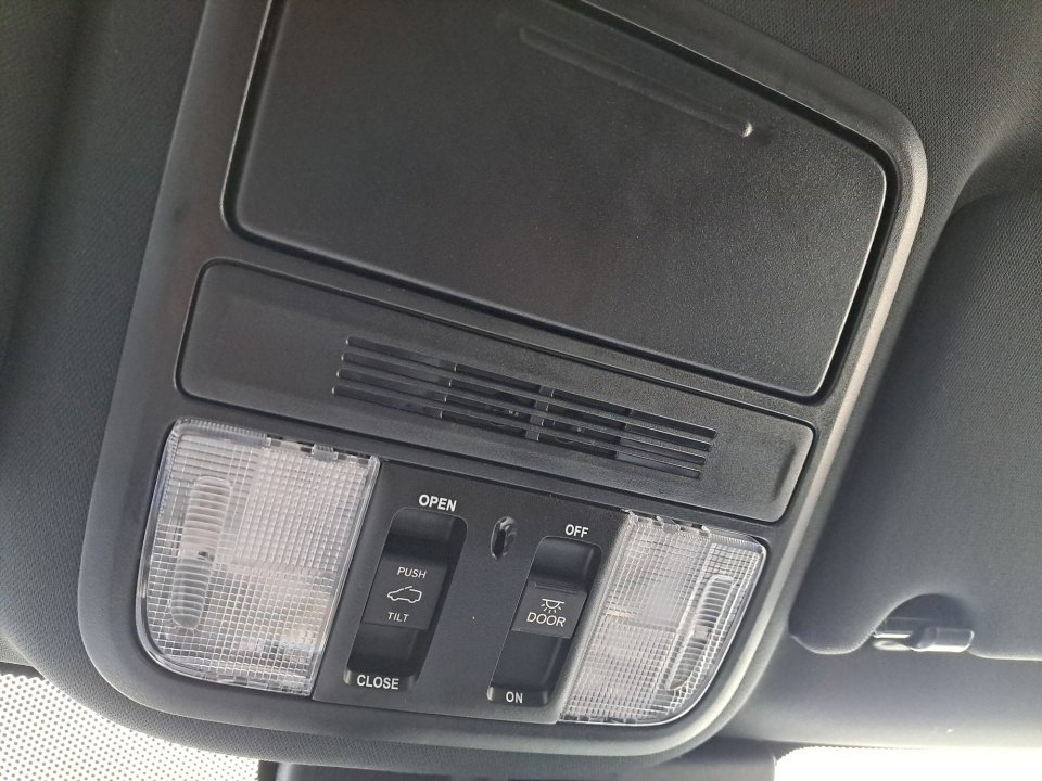 Used 2022 Honda Pilot TrailSport image 34