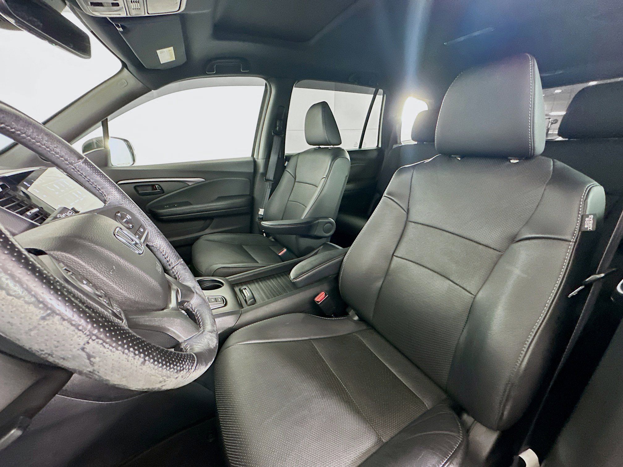 Used 2023 Honda Passport EX-L image 13