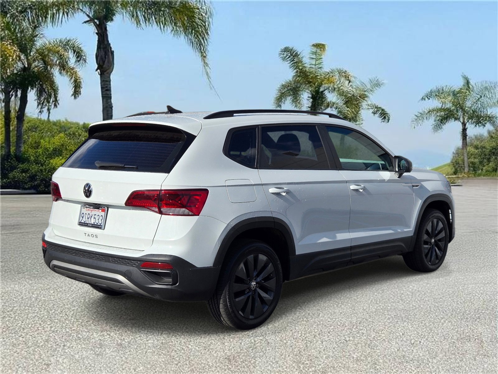 Used 2022 Volkswagen Taos S FWD image 4