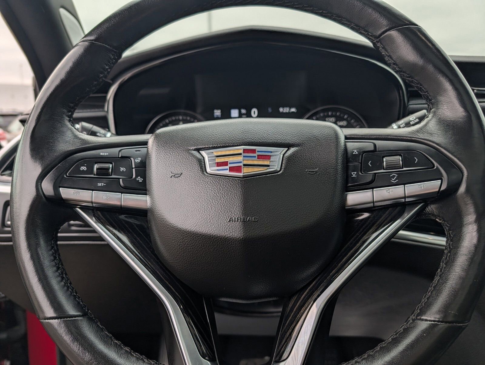 Used 2020 Cadillac XT6 Premium Luxury image 38