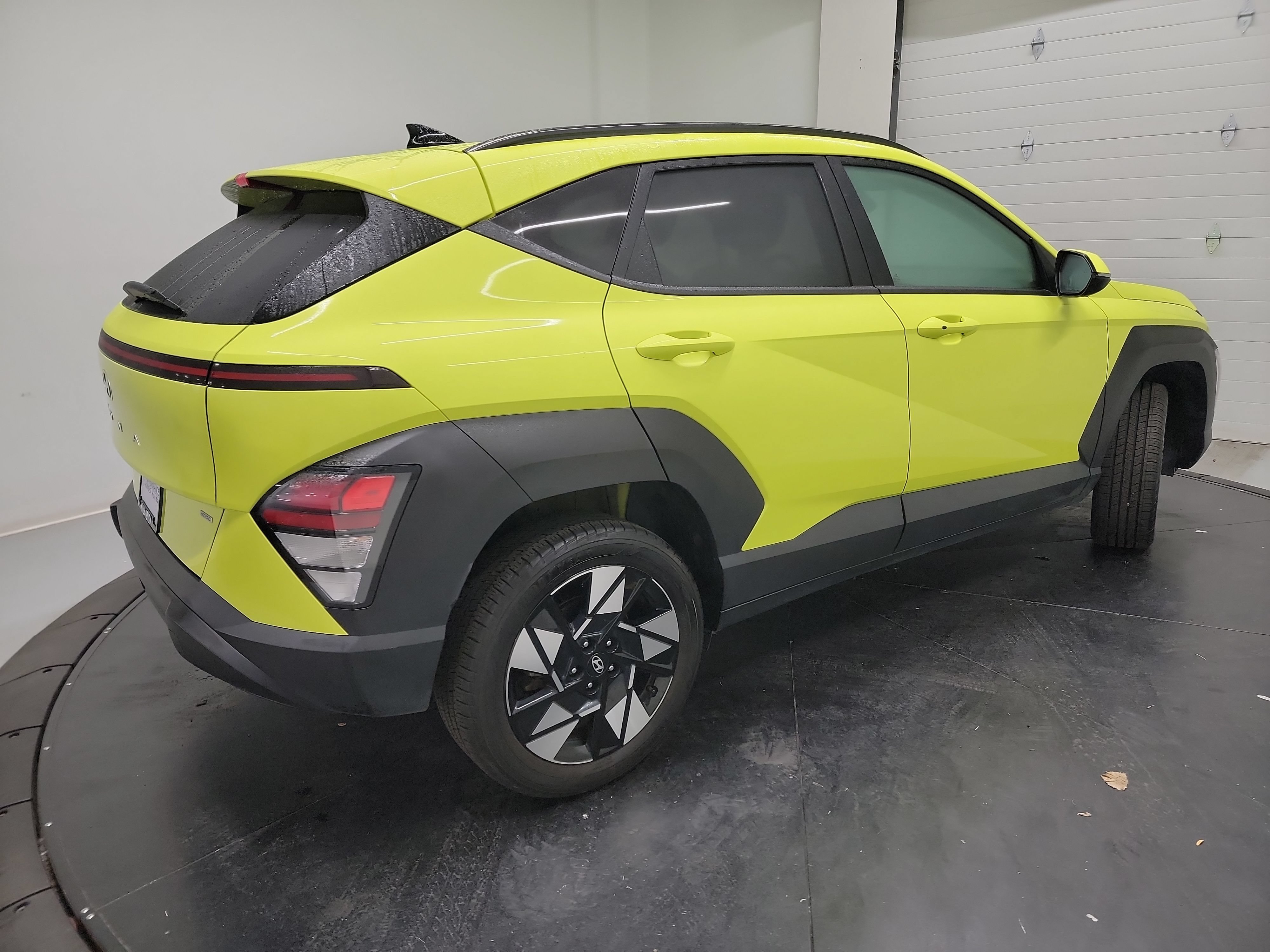 Used 2024 Hyundai Kona SEL AWD/4WD image 9