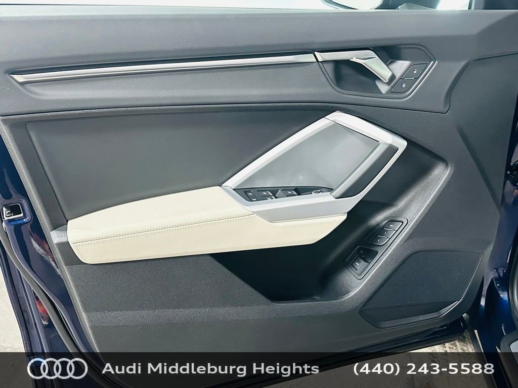 Certified 2025 Audi Q3 2.0T Premium w/ Convenience Package image 31