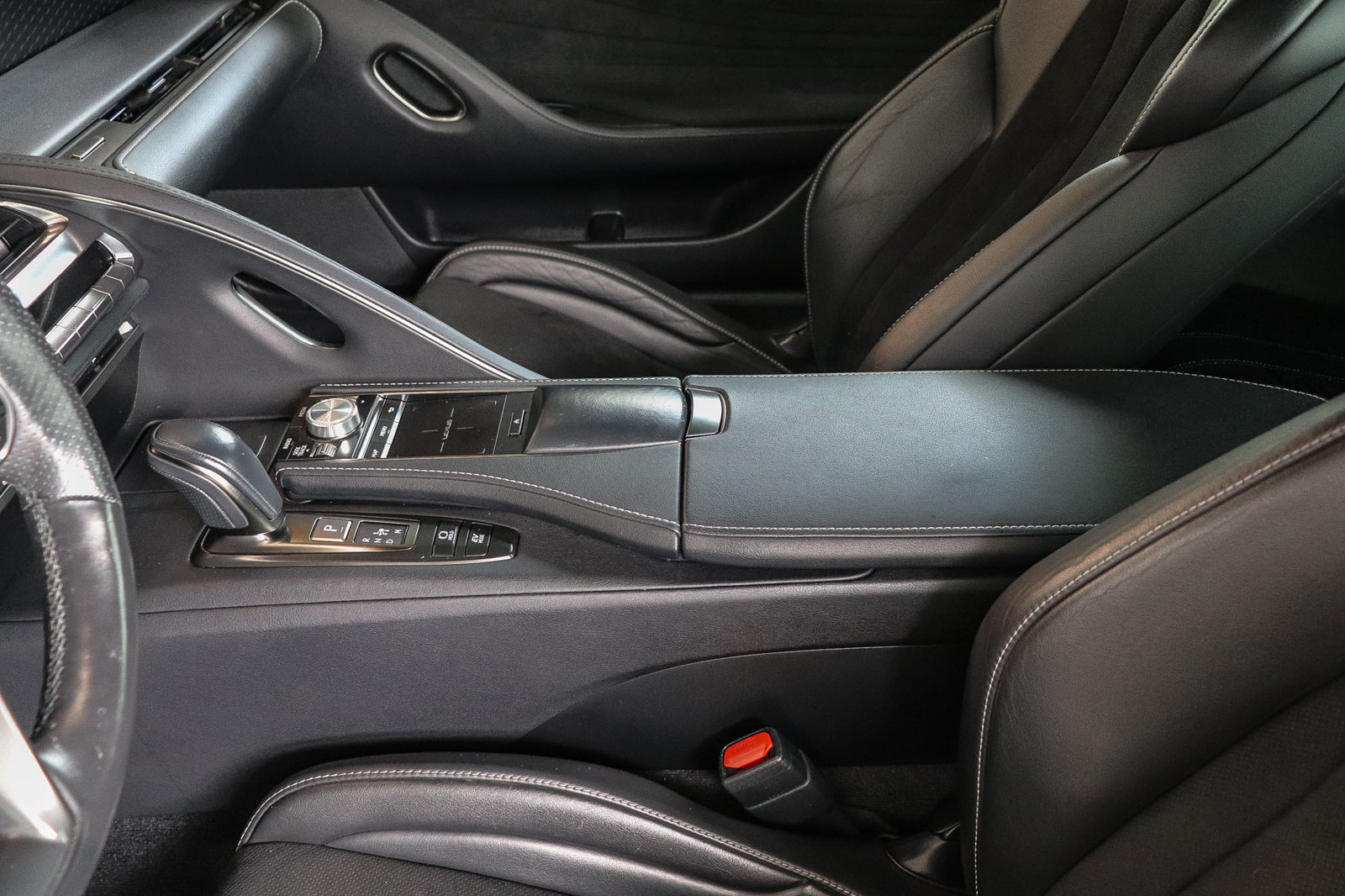 Used 2019 Lexus LC 500h w/ Sport Package RWD image 22