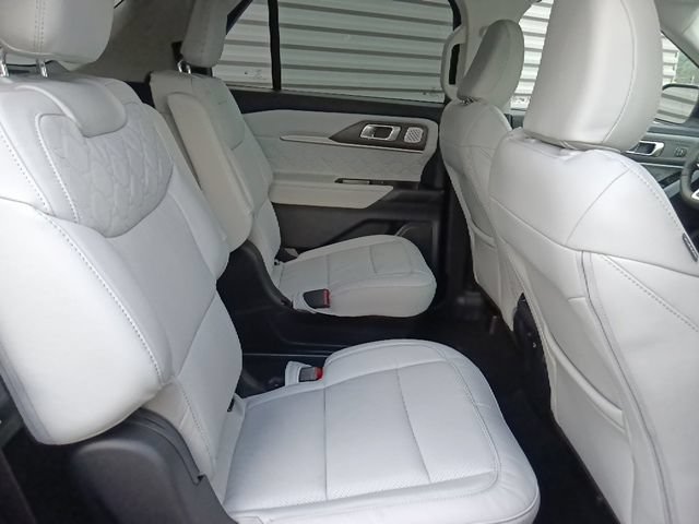 New 2026 Ford Explorer Platinum w/ LUX Leather Package AWD/4WD image 34