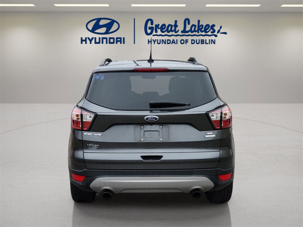 Used 2018 Ford Escape SE w/ SE Sync 3 Package image 4
