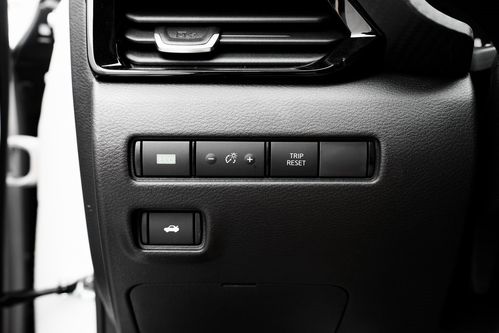 New 2025 Nissan Sentra SV w/ Trunk Package image 18