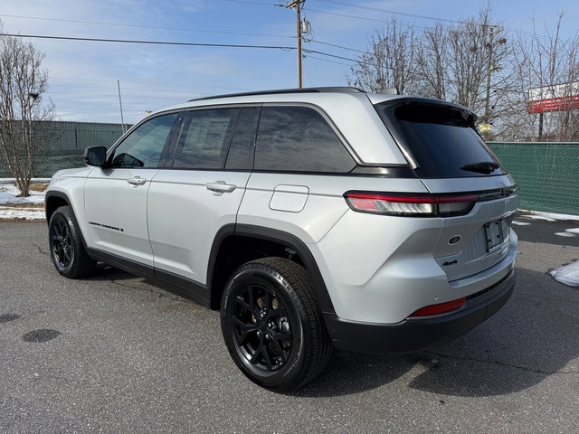 New 2026 Jeep Grand Cherokee Altitude AWD/4WD image 9