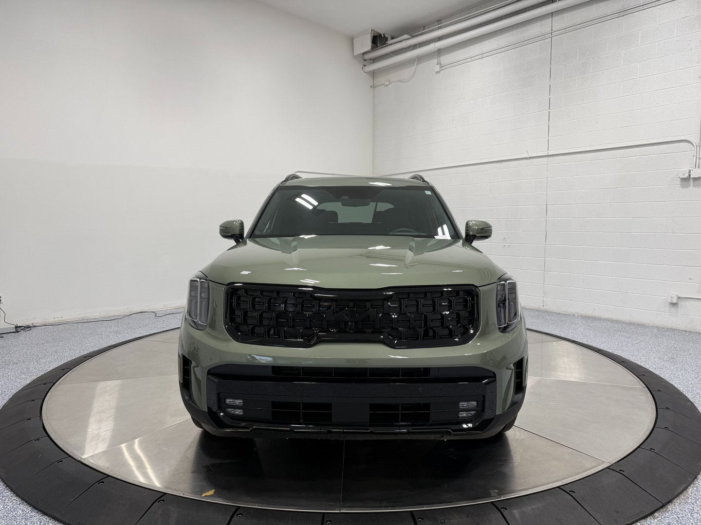Used 2025 Kia Telluride SX Prestige X-Line image 2