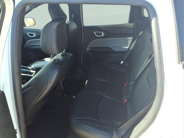 Used 2023 Jeep Compass Latitude image 8