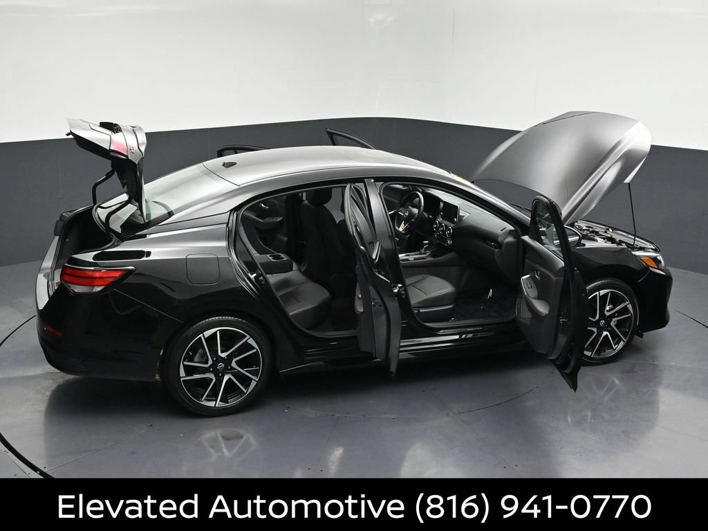 Certified 2025 Nissan Sentra SR w/ SR Premium Package FWD image 31