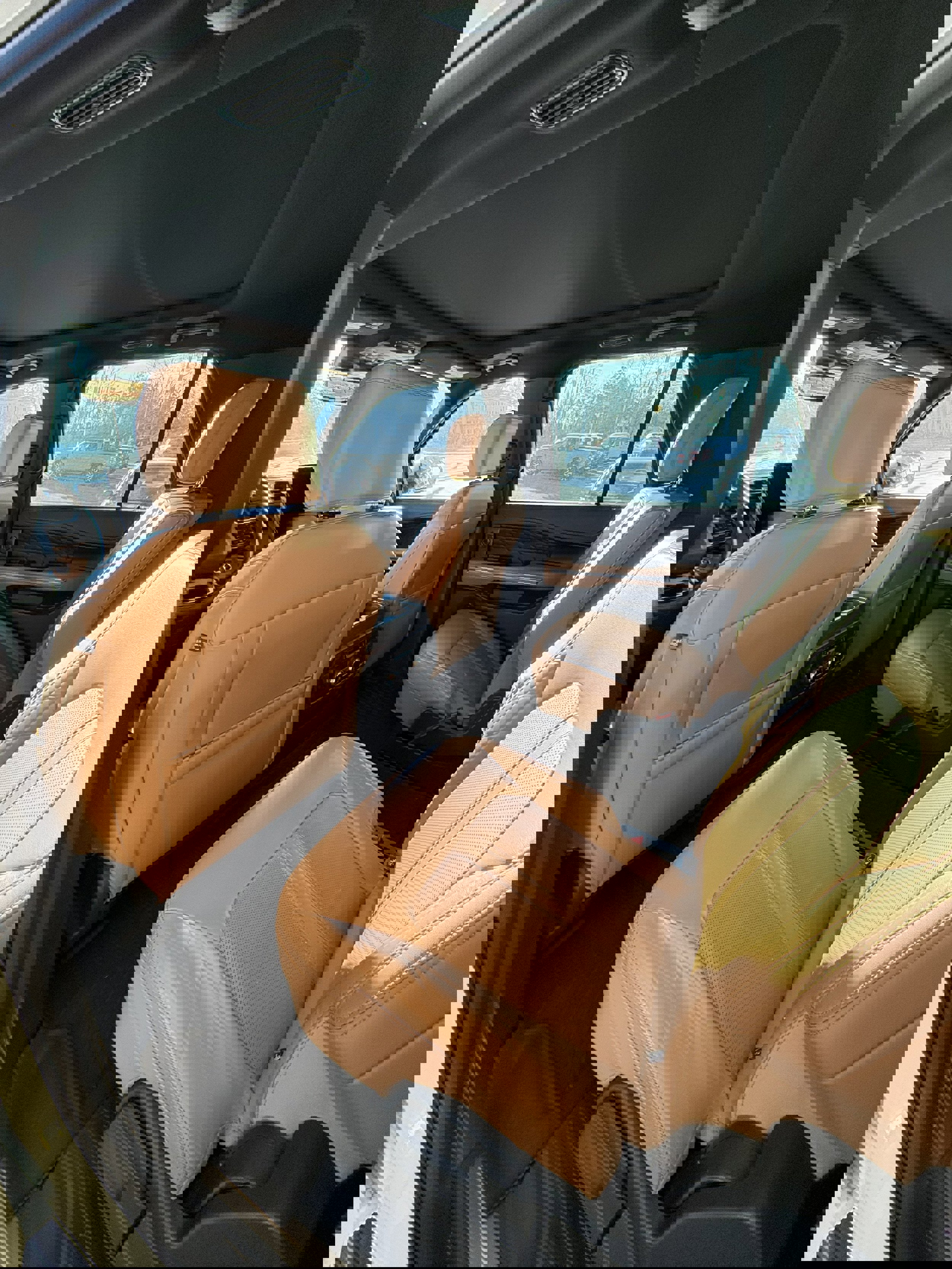 Used 2024 Ford Expedition Max Platinum AWD/4WD image 11