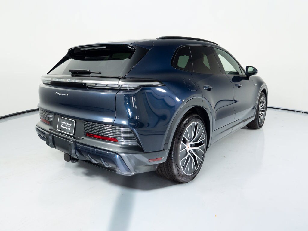 New 2026 Porsche Cayenne S AWD/4WD image 13