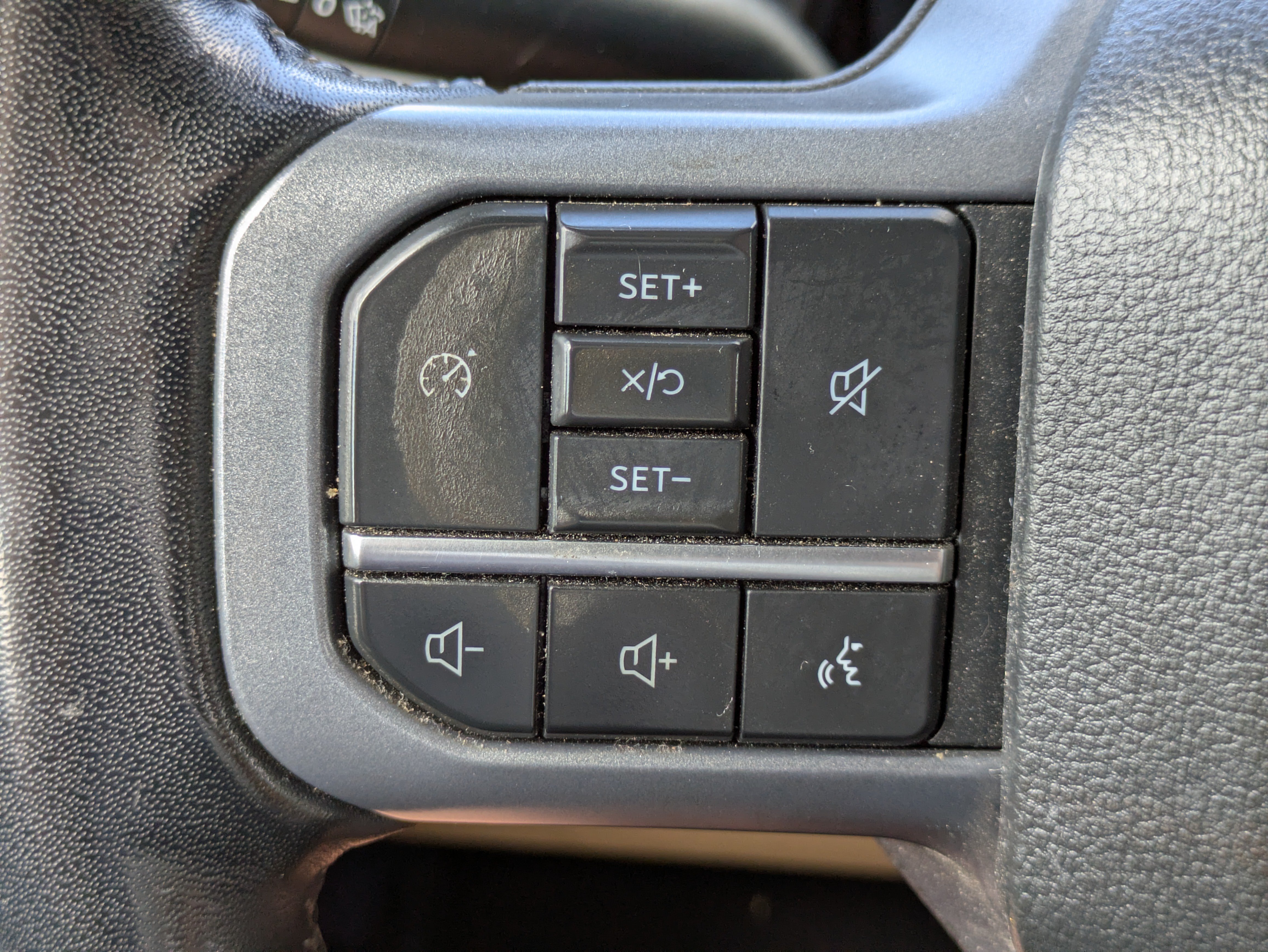 Used 2024 Ford F250 Lariat w/ FX4 Off-Road Package AWD/4WD image 24