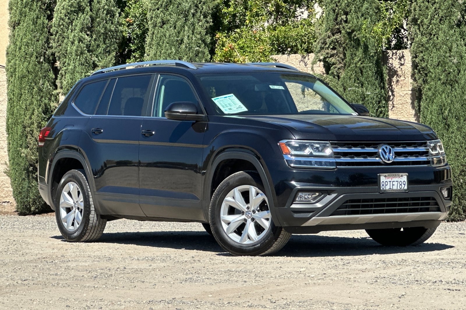 Used 2018 Volkswagen Atlas SE AWD/4WD image 2