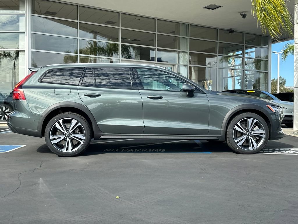 New 2026 Volvo V60 B5 Cross Country Plus w/ Climate Package image 6