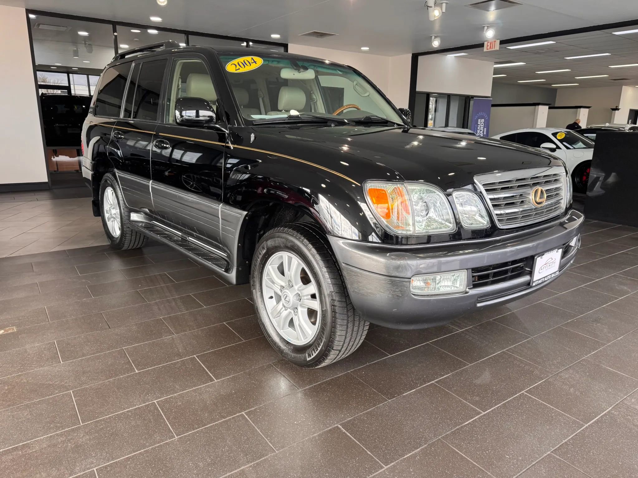 Used 2004 Lexus LX 470 4WD image 7