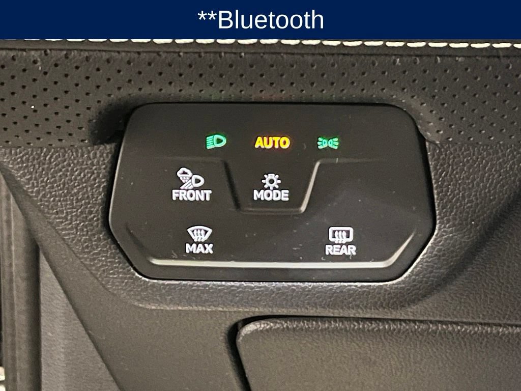 Used 2024 Volkswagen Atlas SE AWD/4WD image 18