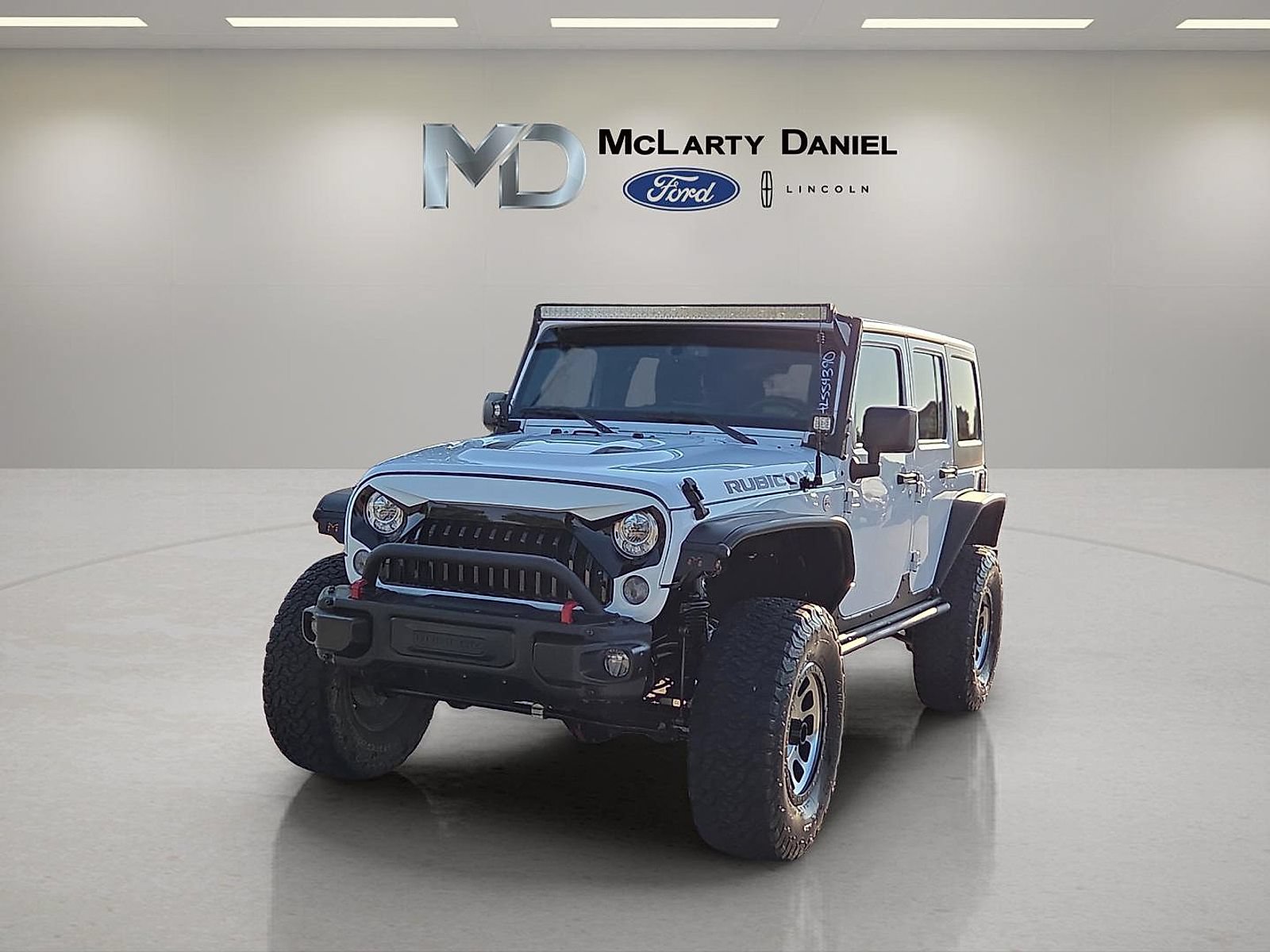 Used 2017 Jeep Wrangler Unlimited Rubicon AWD/4WD image 2