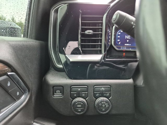 Used 2025 Chevrolet Silverado 2500 LT w/ Convenience Package AWD/4WD image 20
