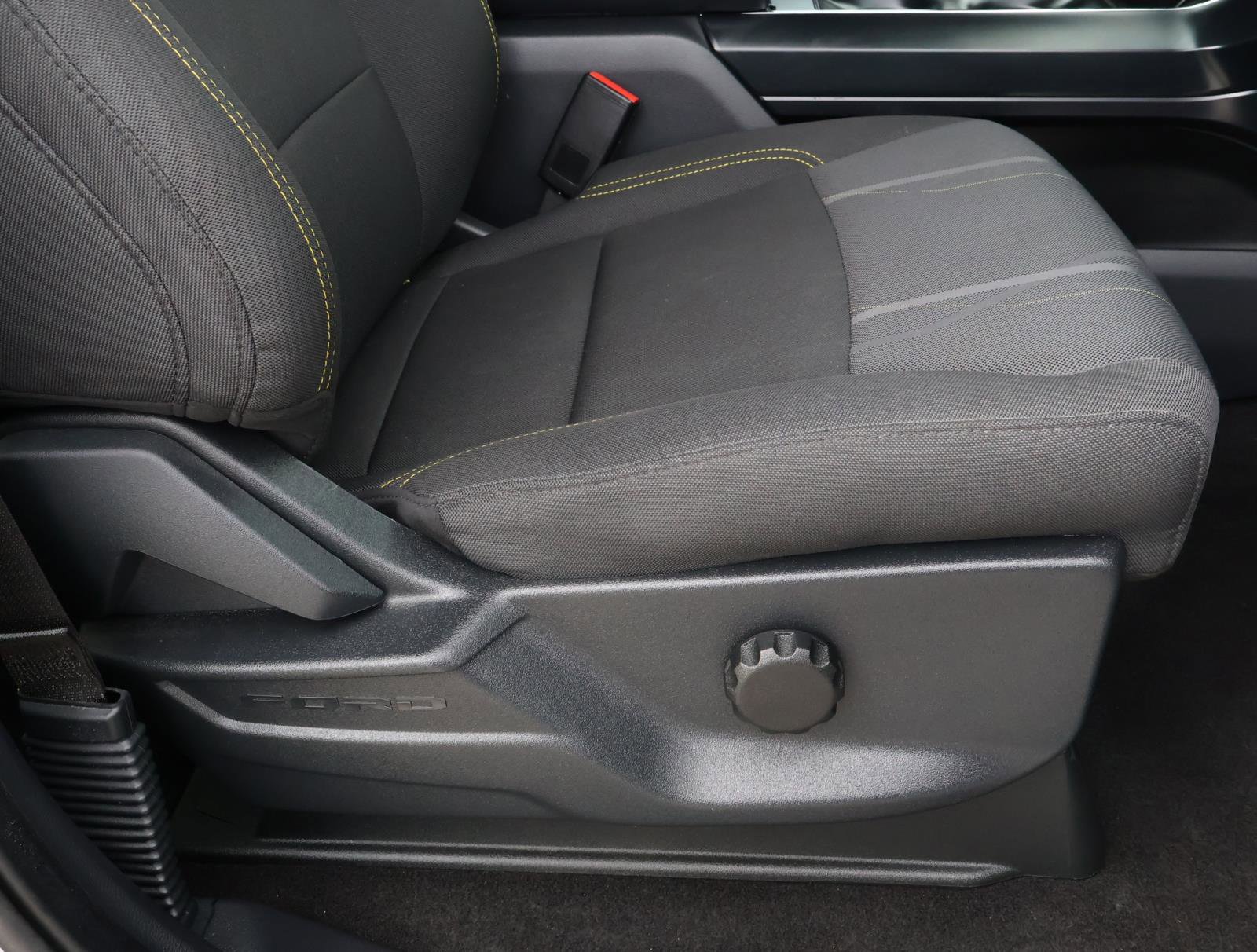 Used 2024 Ford F150 STX image 19