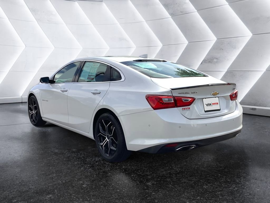 Used 2018 Chevrolet Malibu Premier w/ Premier Sun and Wheel Package FWD image 6