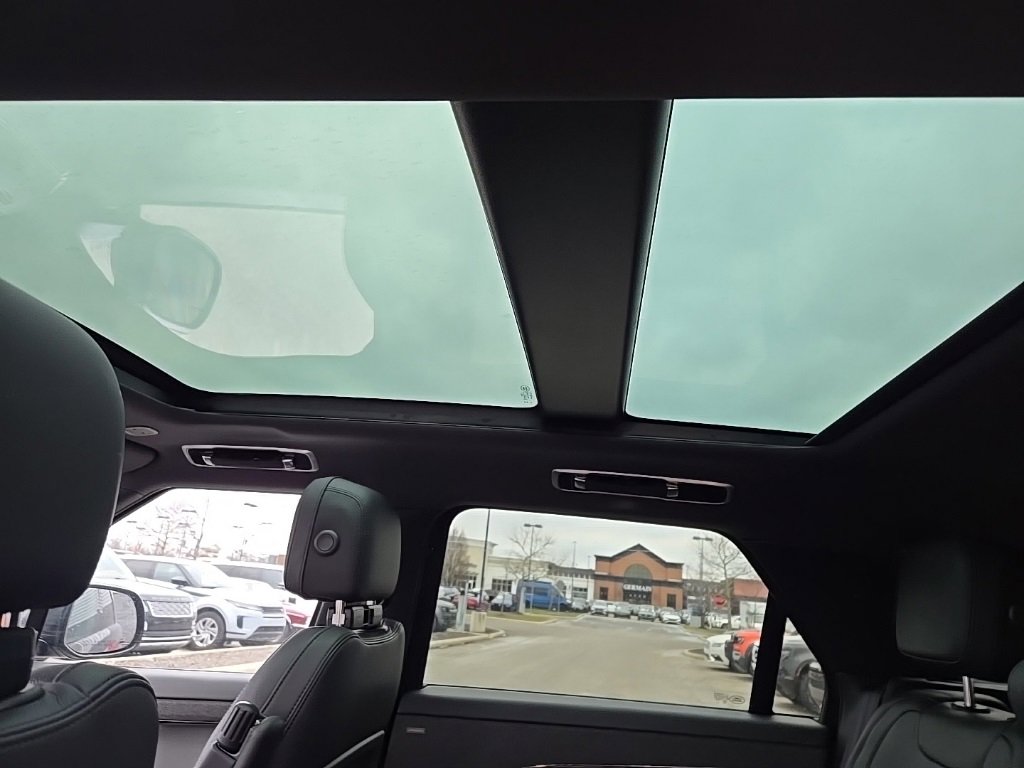 Certified 2025 Land Rover Range Rover Sport S image 15