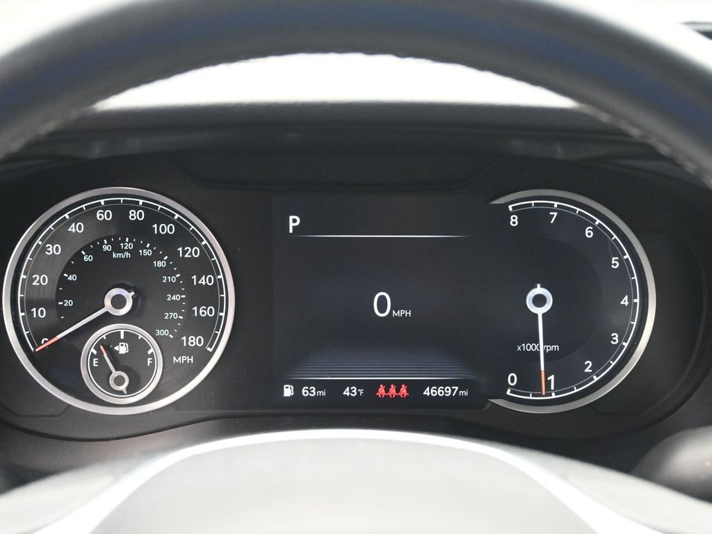 Used 2024 Genesis G70 2.5T image 12