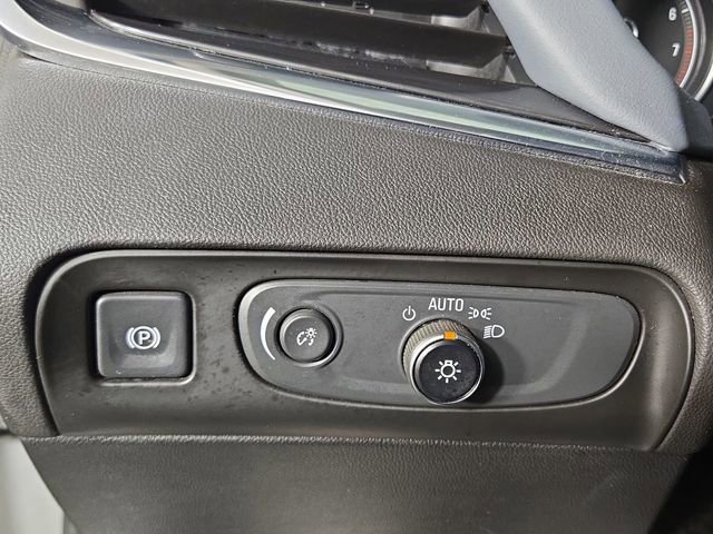 Used 2019 Buick Enclave Essence image 29