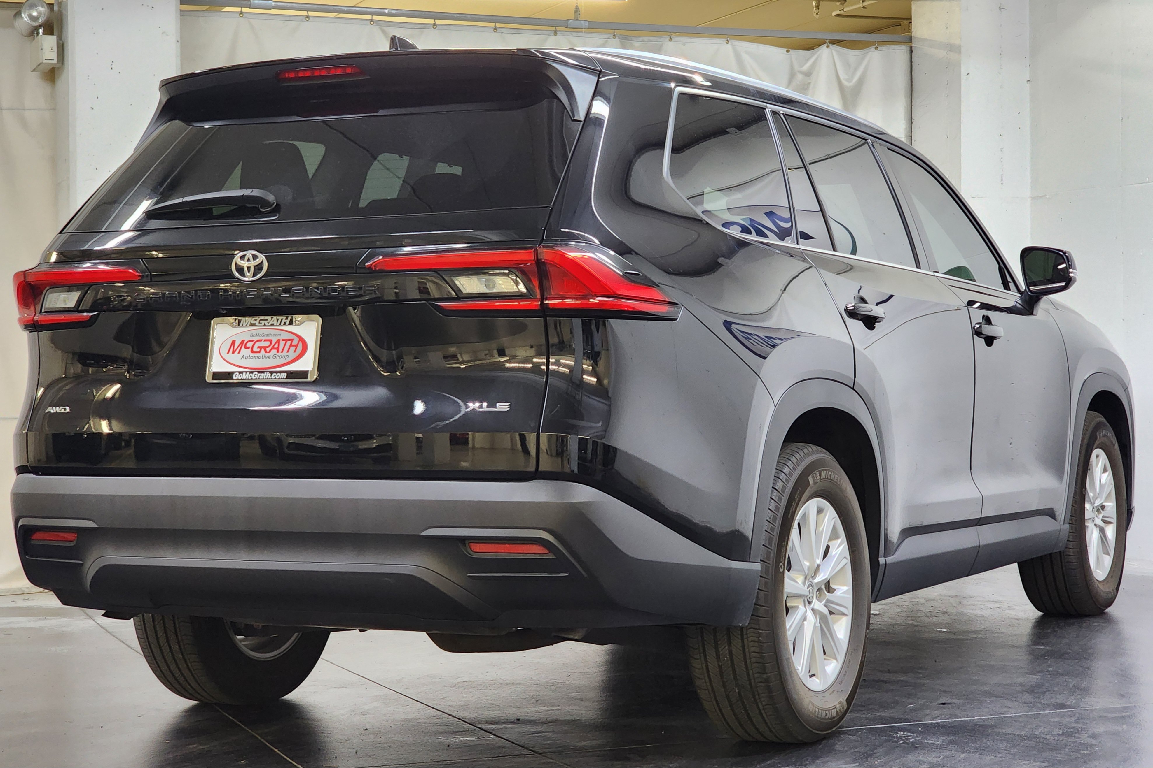 Used 2024 Toyota Grand Highlander AWD image 6