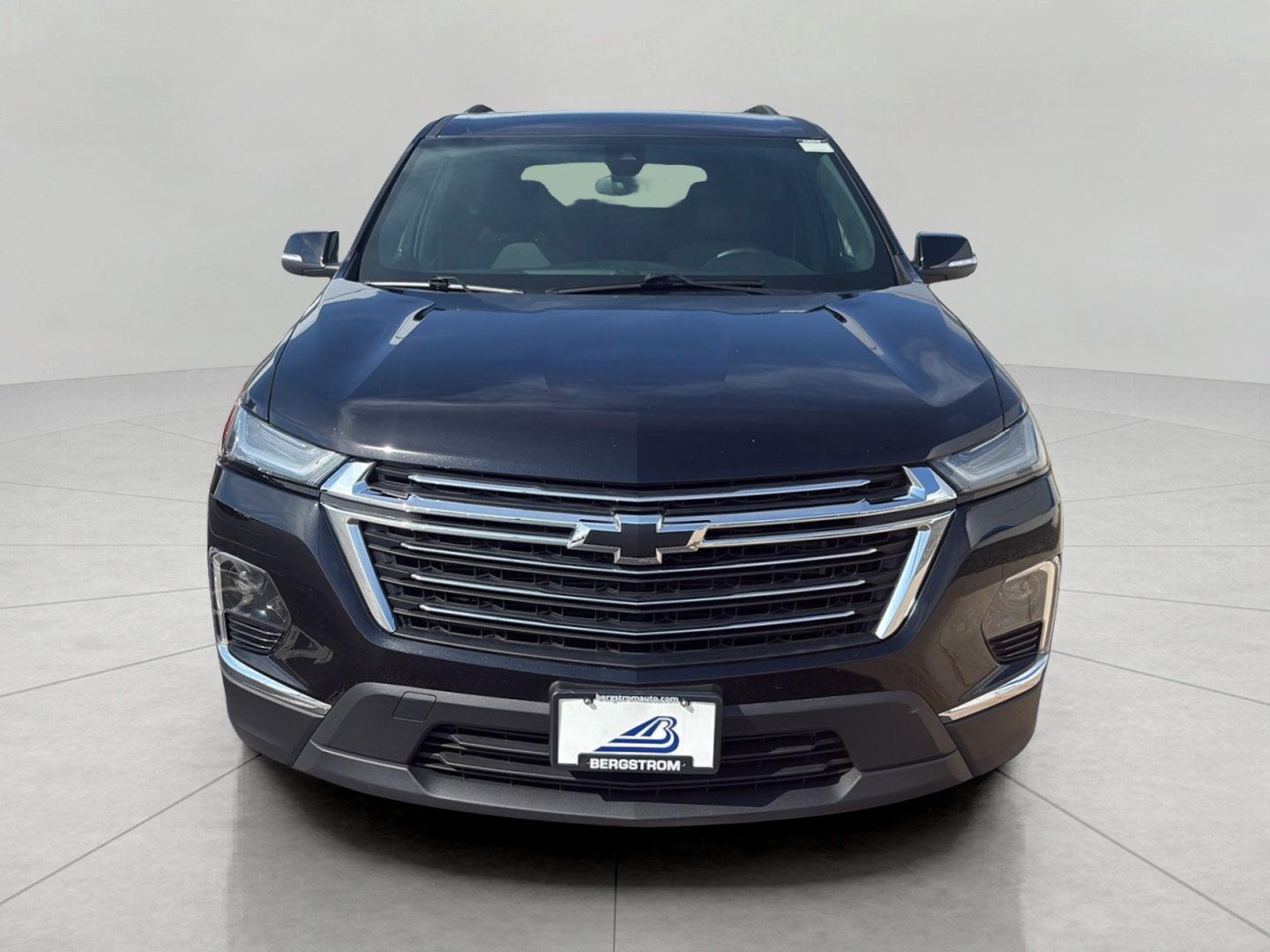 Used 2023 Chevrolet Traverse LT w/ LPO, Floor Liner Package AWD/4WD image 9