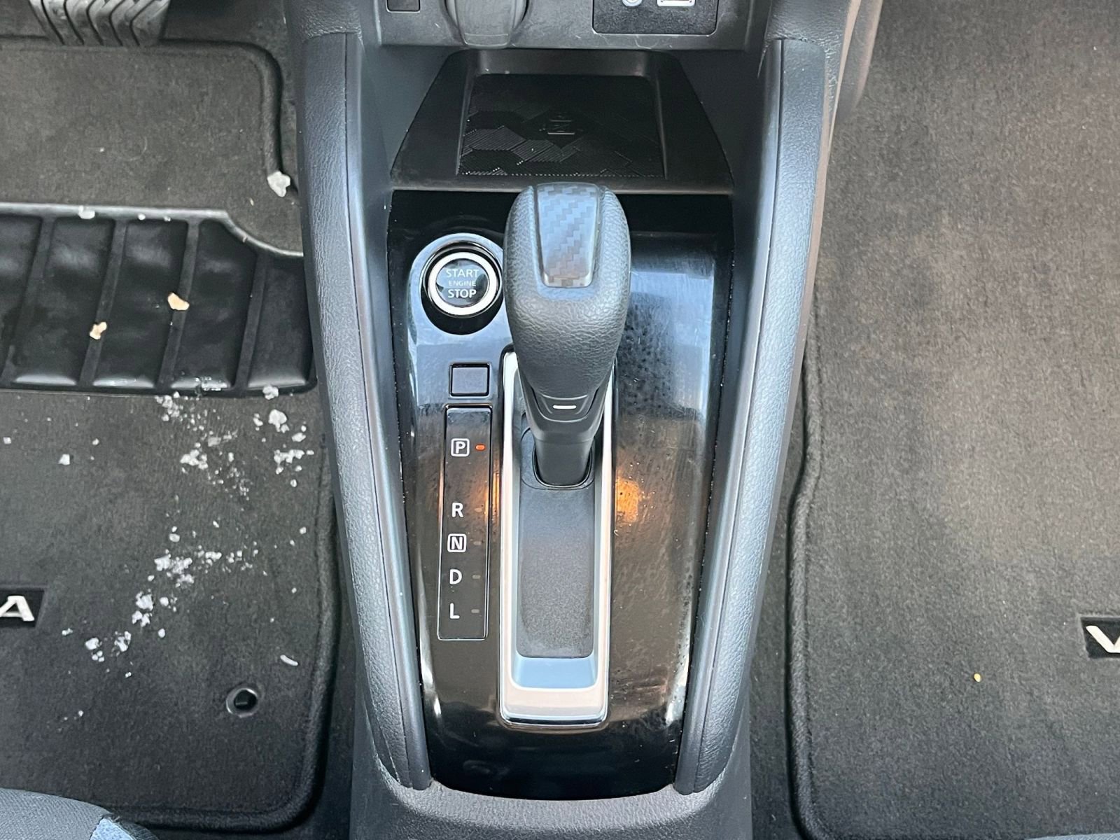 Used 2025 Nissan Versa SV image 37