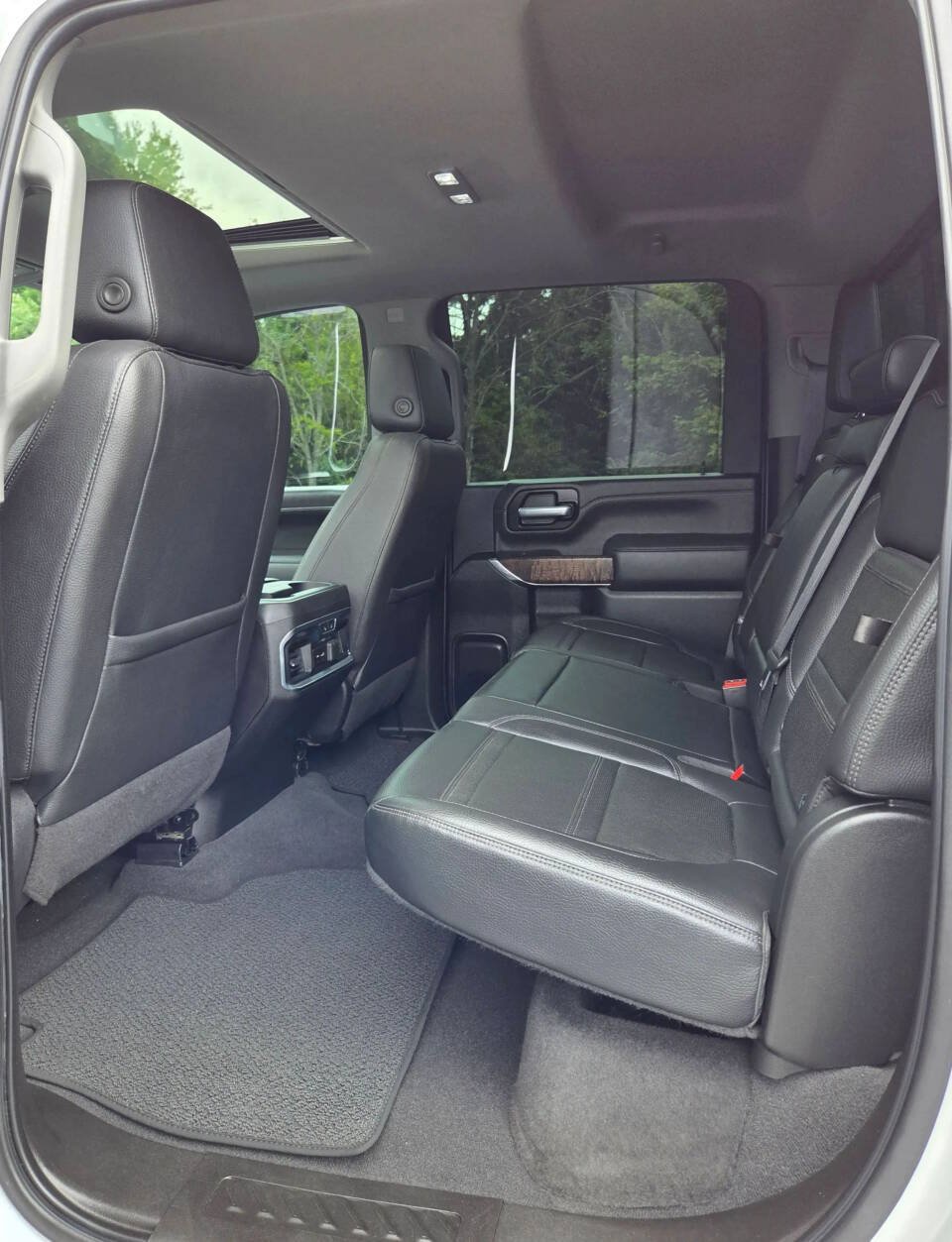 Used 2021 GMC Sierra 2500 Denali w/ Denali Ultimate Package AWD/4WD image 19