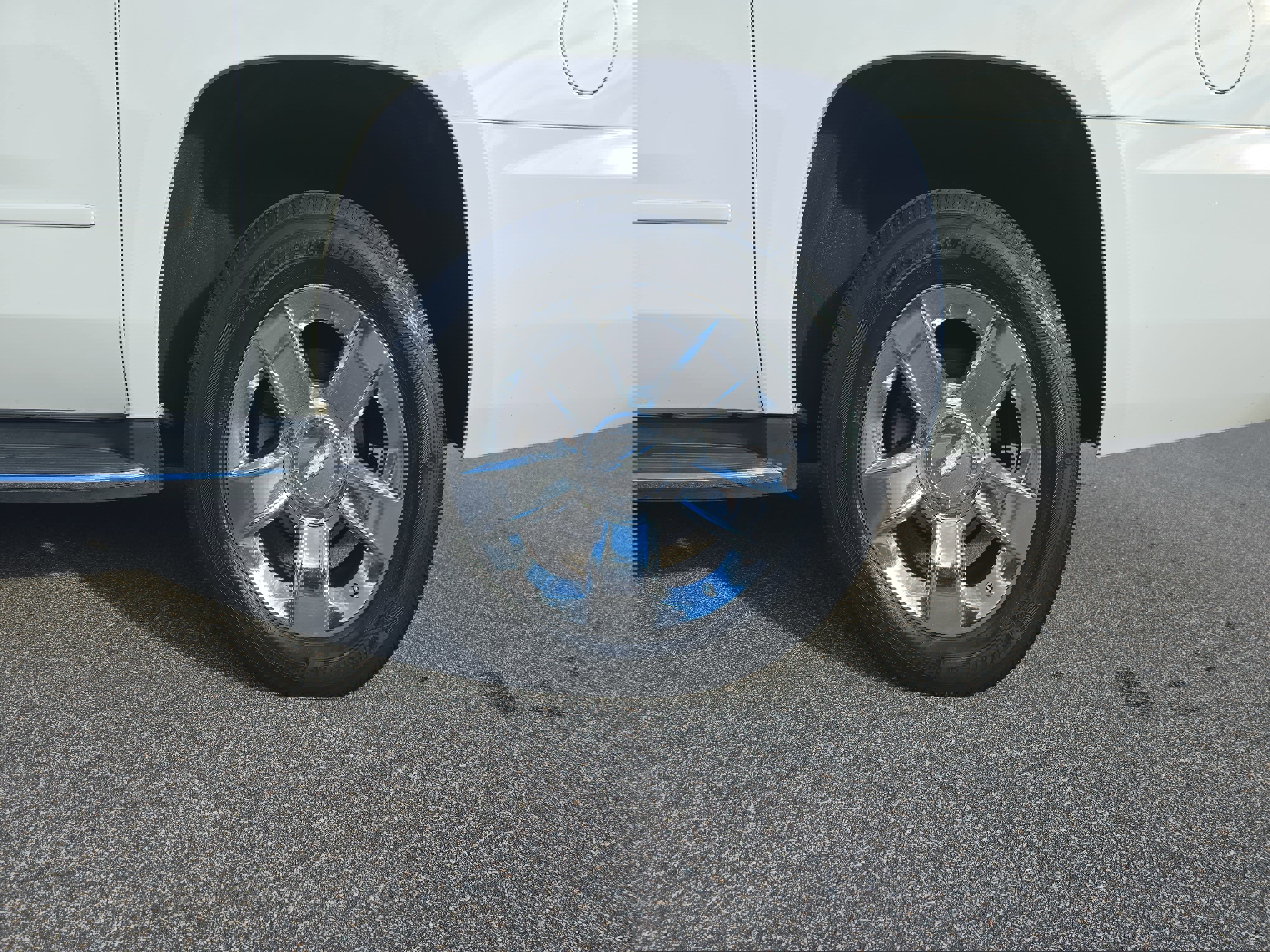 Used 2017 Chevrolet Suburban Premier image 36