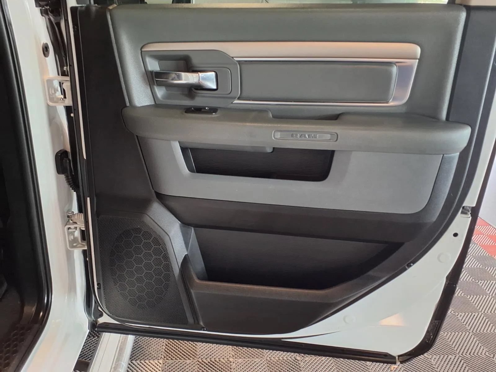 Used 2019 RAM 1500 Big Horn AWD/4WD image 8