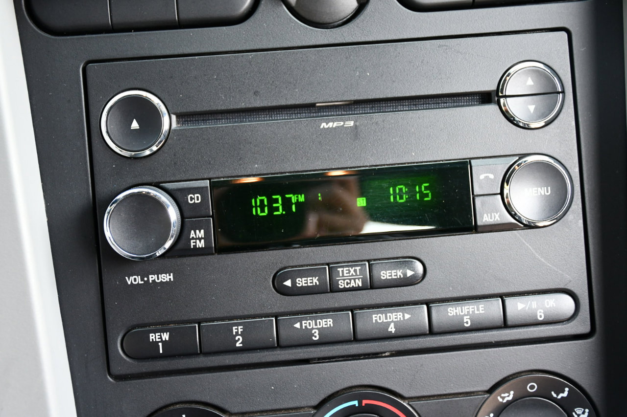 Used 2009 Ford Mustang Convertible image 33