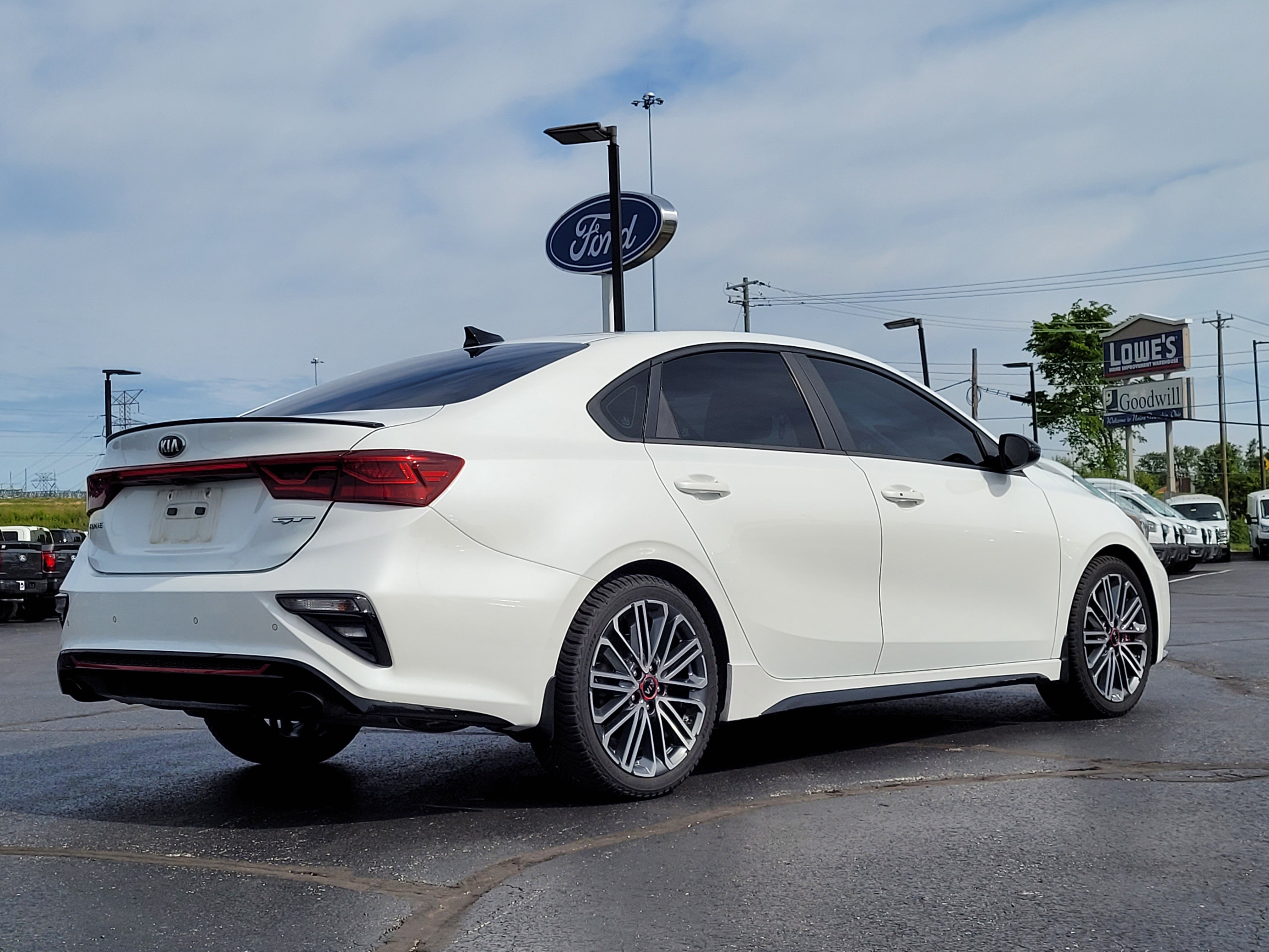 Used 2021 Kia Forte GT w/ GT2 Package FWD image 4