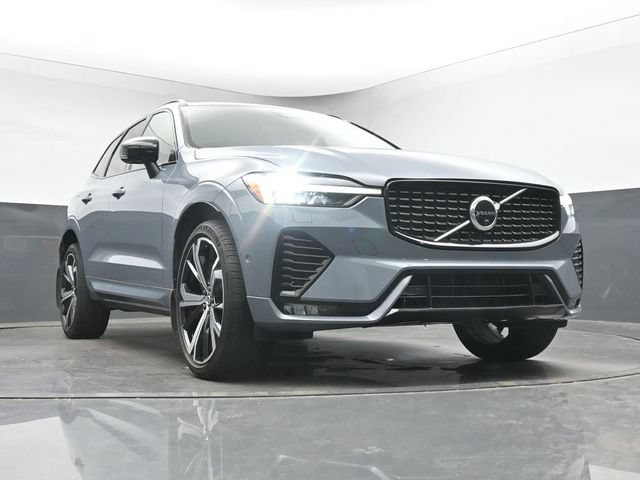 Used 2023 Volvo XC60 B5 Ultimate w/ Climate Package FWD image 11