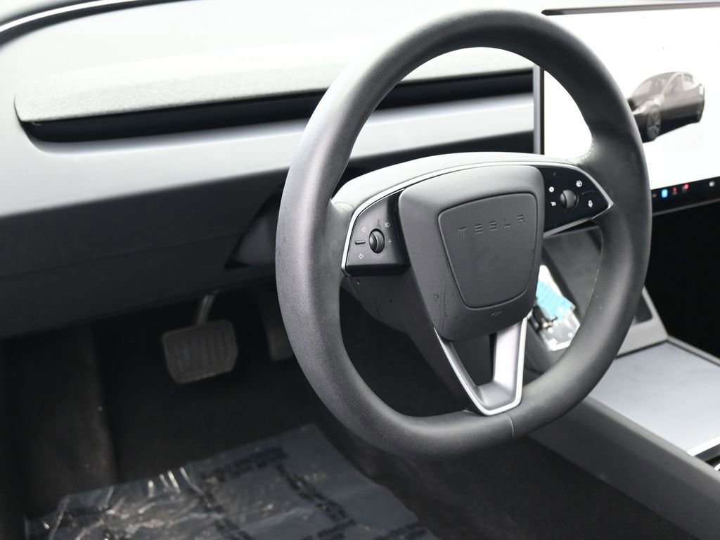 Used 2025 Tesla Model 3 Long Range image 17