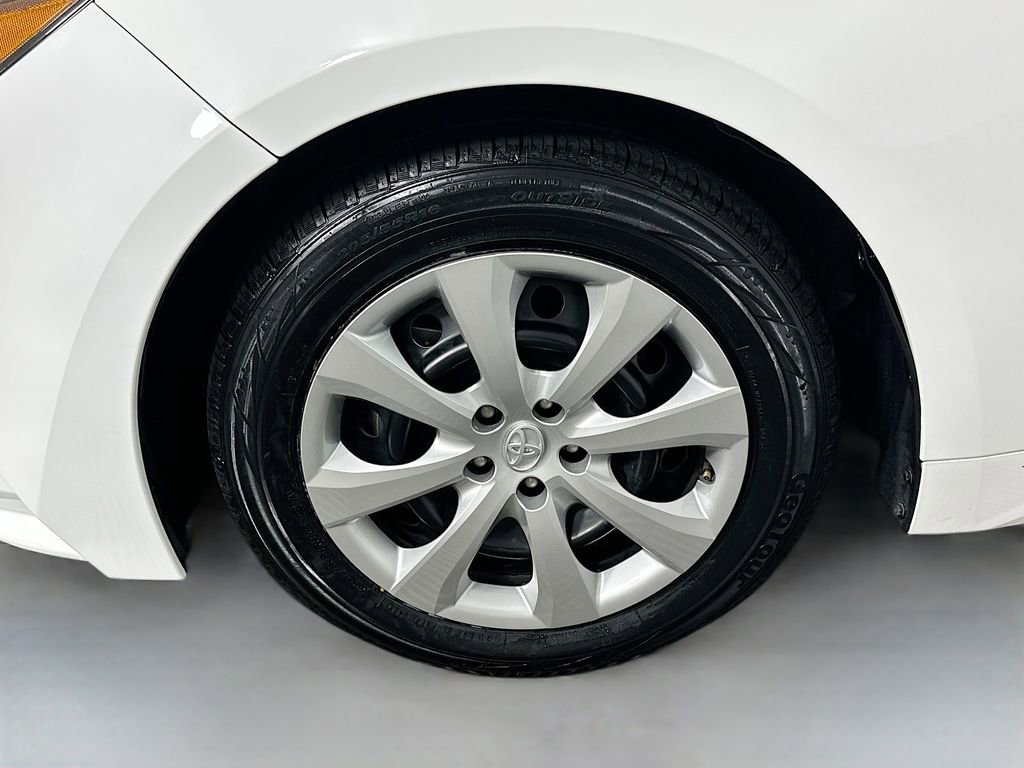 Certified 2024 Toyota Corolla LE image 30