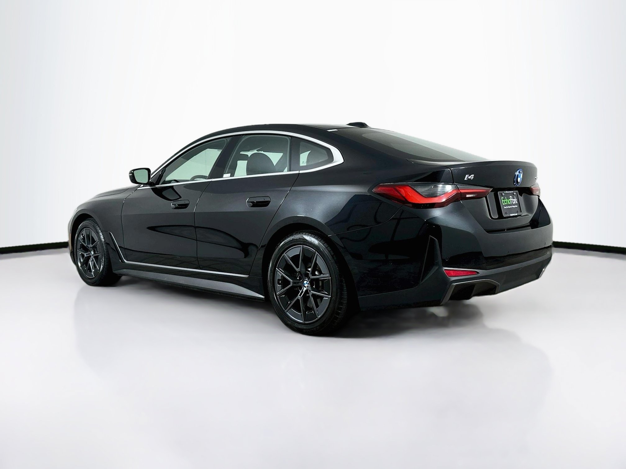 Used 2025 BMW i4 eDrive40 RWD image 5