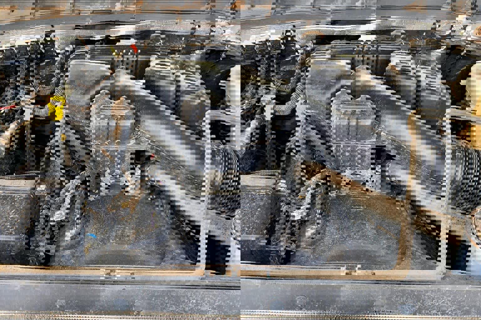 Used 2016 Ford F250 XLT w/ Camper Package image 28